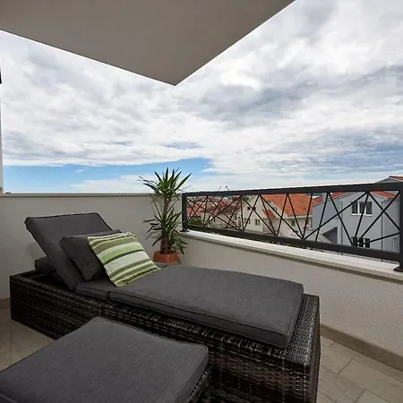 Apartment Maks I More *